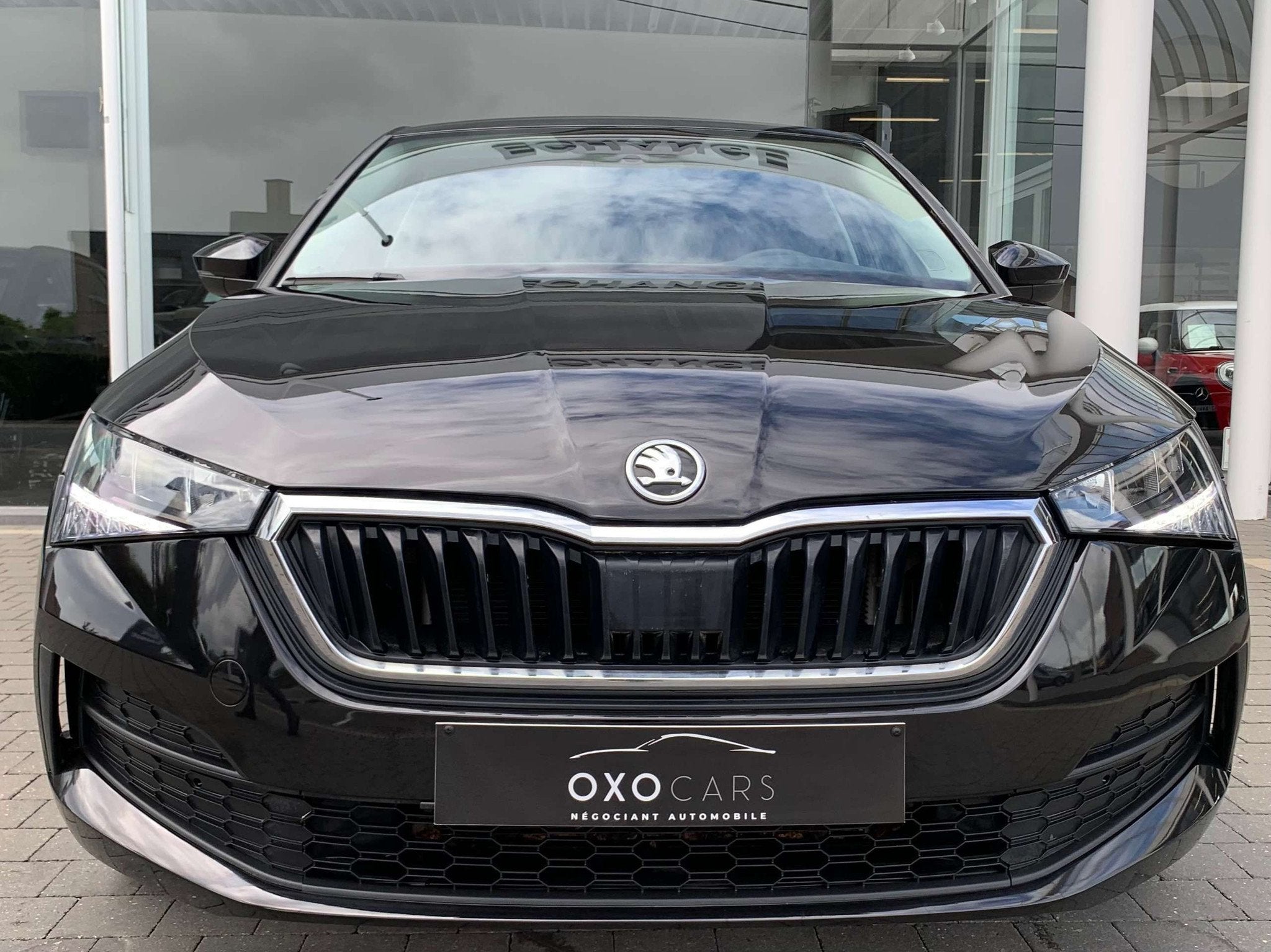 Skoda Scala 1.0TSI 116CV Essence / Airco / CarPlay / KeyLess, Entreprise, Noir, 5 portes, Tissu