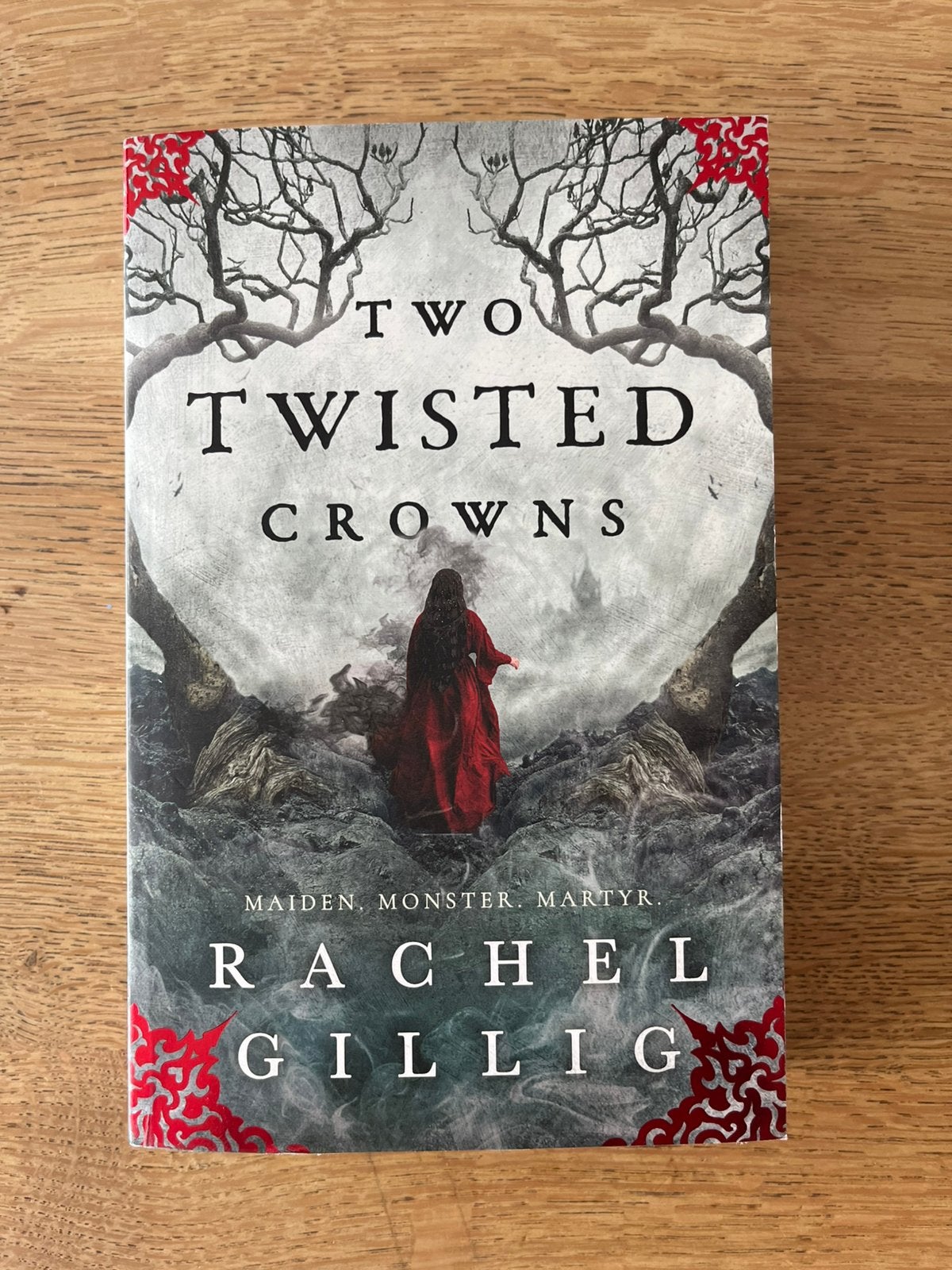 Two Twisted Crowns by Rachel Gillig, Livres, Fantastique, Enlèvement ou Envoi, Comme neuf