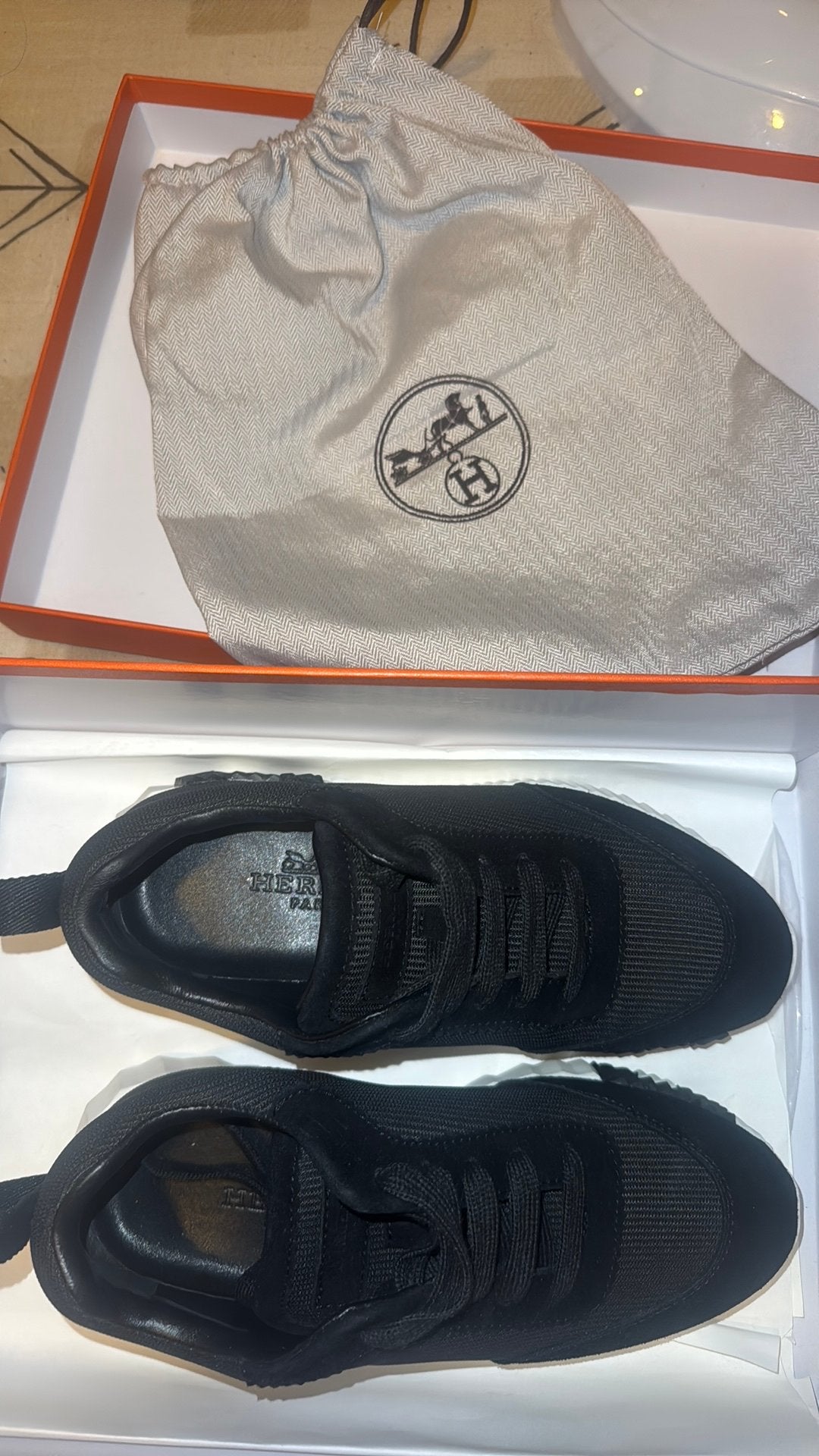 Hermes schoenen, Kleding | Dames, Schoenen, Verzenden, Zwart, Zo goed als nieuw, Sneakers