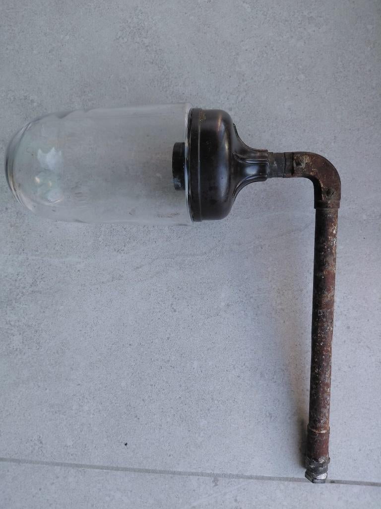 Vintage industriele schuurlamp stallamp in bakeliet, Ophalen of Verzenden