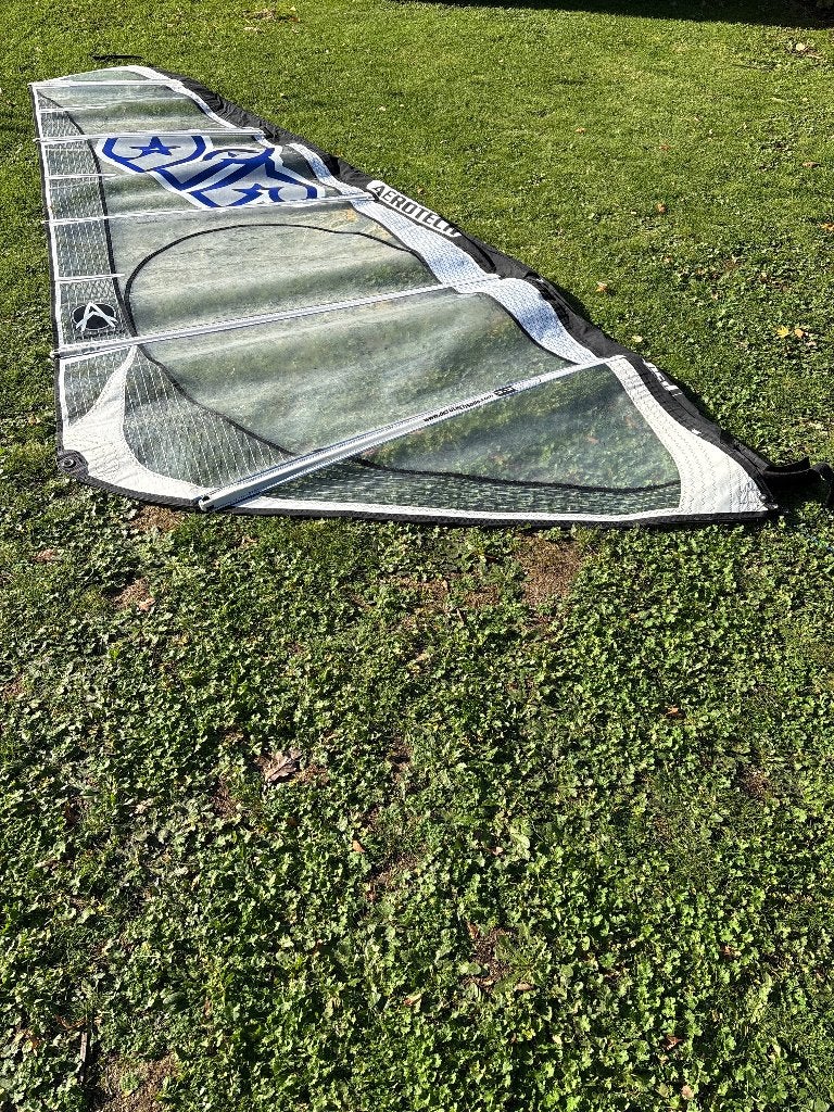 Windsurfzeil aerotech 5.5, Watersport en Boten, Ophalen, Gebruikt, Mast, 5 tot 6.5 m²