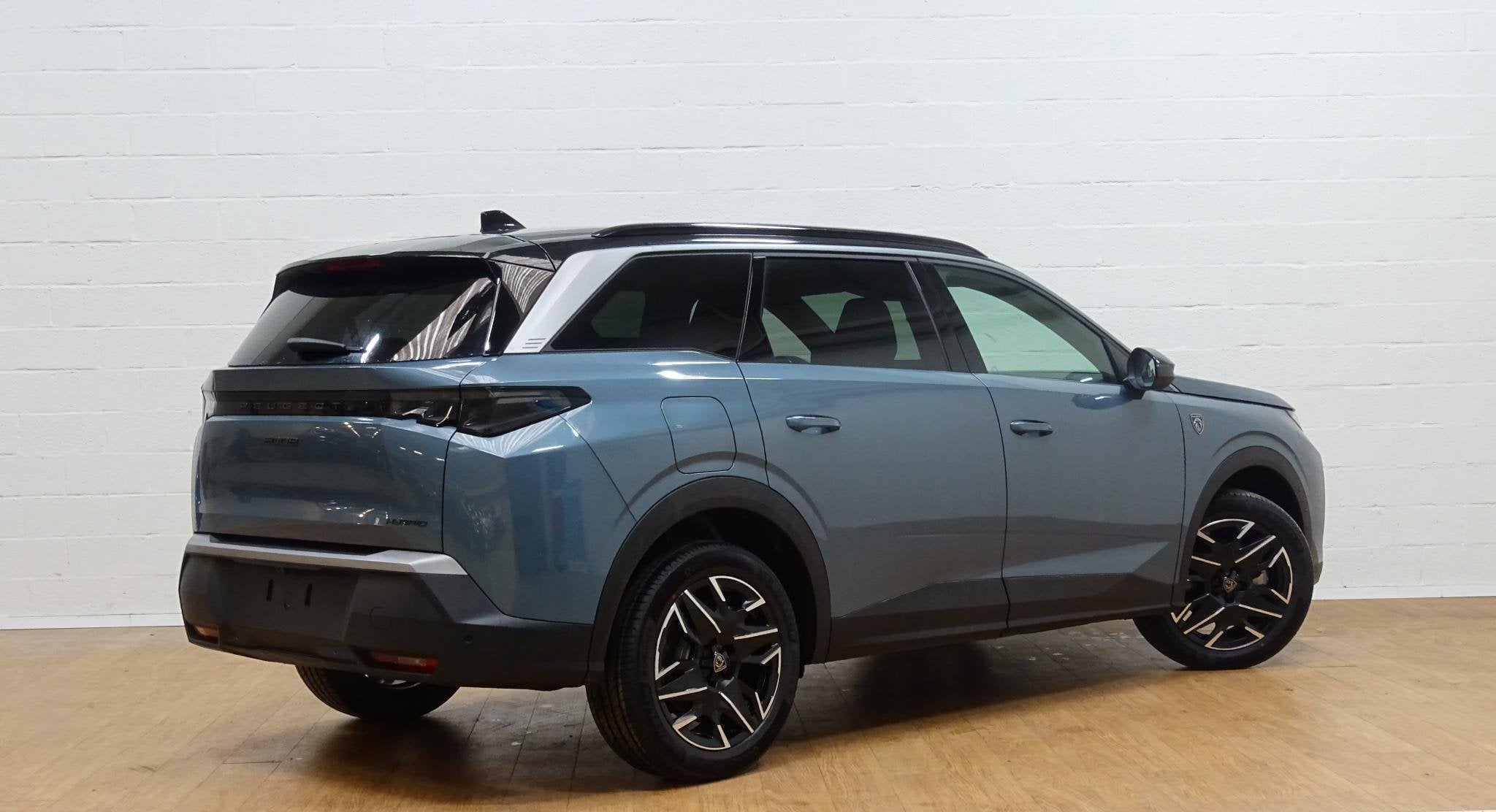 Peugeot 5008 1.2 HYBRID 145 GT +pano dak+ 7 seats, Stof, Gebruikt, 1700 kg, Blauw
