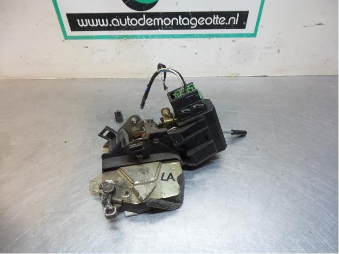 Deurslot Mechaniek 4Deurs links-achter van een BMW 5-Serie (, Gebruikt, -, -, Ophalen of Verzenden