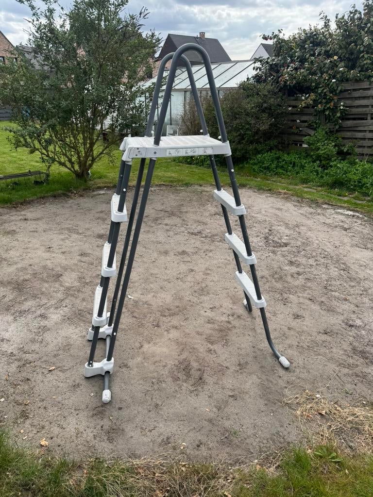Ladder intex zwembad, Tuin en Terras, Ophalen, Gebruikt, Ladder