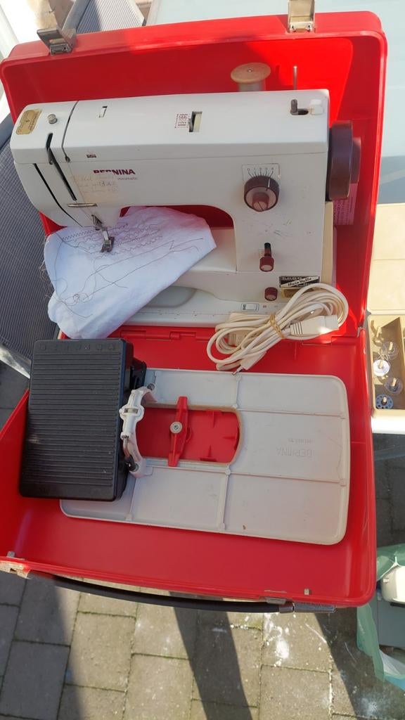 naaimachine Bernina 807, Hobby en Vrije tijd, Naaimachines en Toebehoren, Ophalen, Naaimachine, Bernina