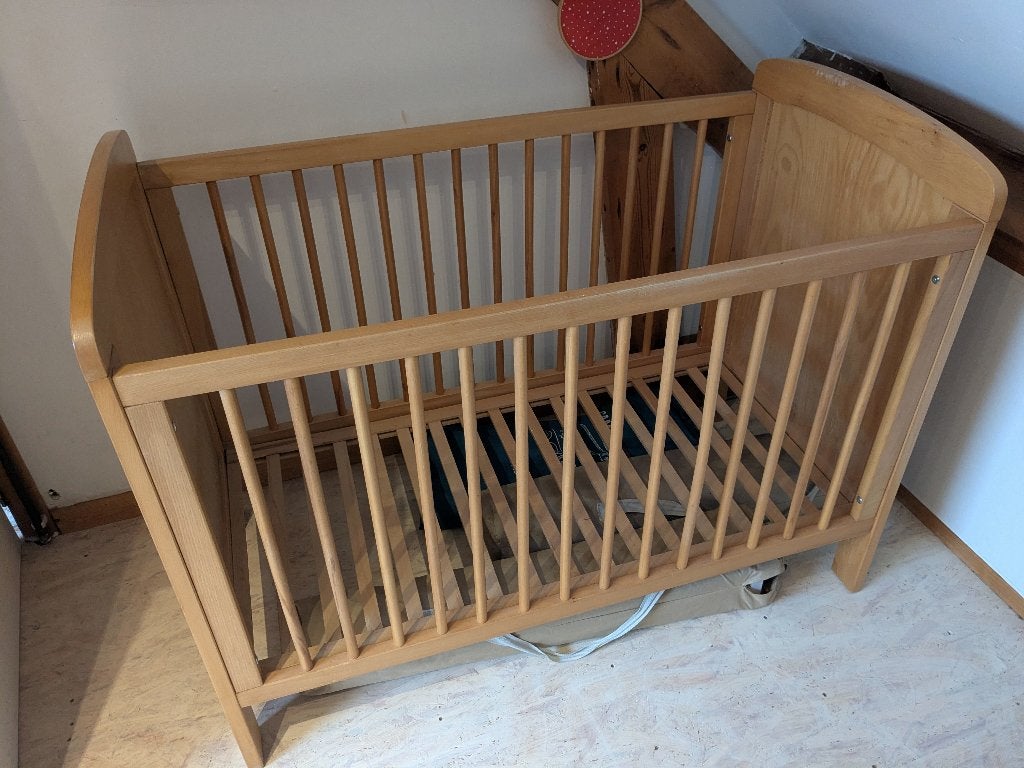 Lit bébé cage Pericles en bois, Enfants & Bébés, Enlèvement, Utilisé, Lit
