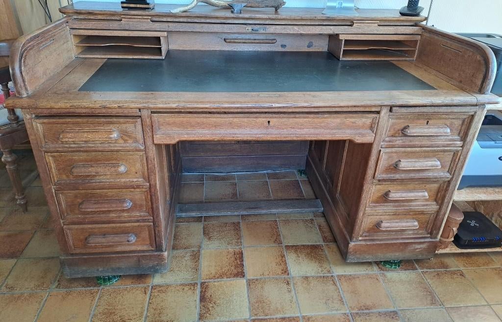 bureau Amèricain, Enlèvement