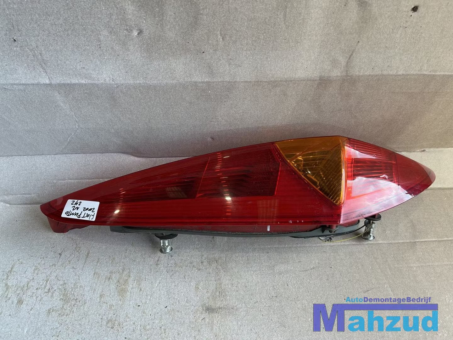 FIAT PUNTO 188 Links achterlicht 1999-2006, Auto-onderdelen, Gebruikt, Stellantis Europe S.p.A., Info@stellantis.com, Corso Giovanni Agnelli 200
10135  Turin, IT