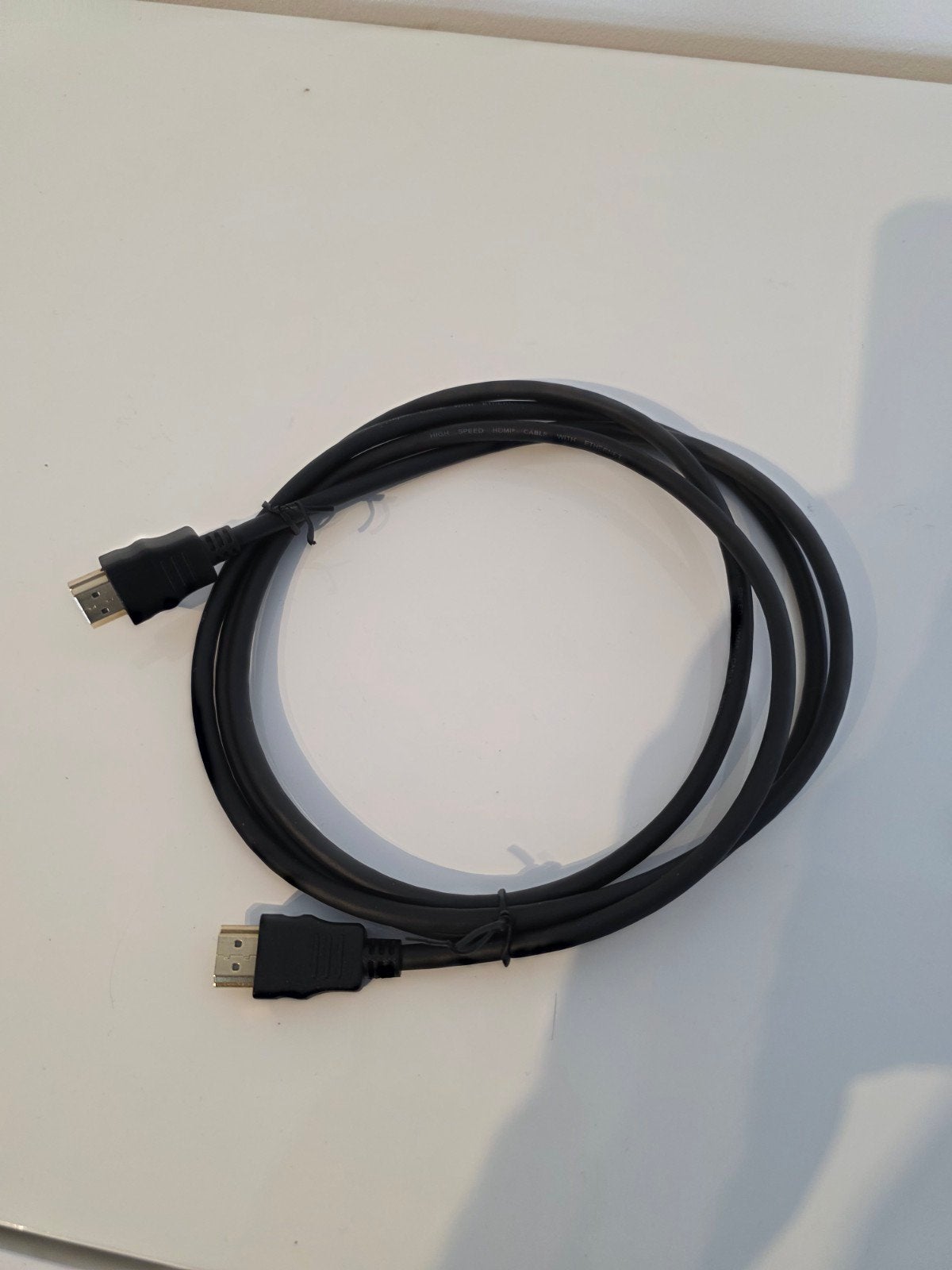 Câble HDMI High Speed avec Ethernet 2 m – Connecteurs dorés, Enlèvement ou Envoi, Utilisé, 2 à 5 mètres, Câble HDMI