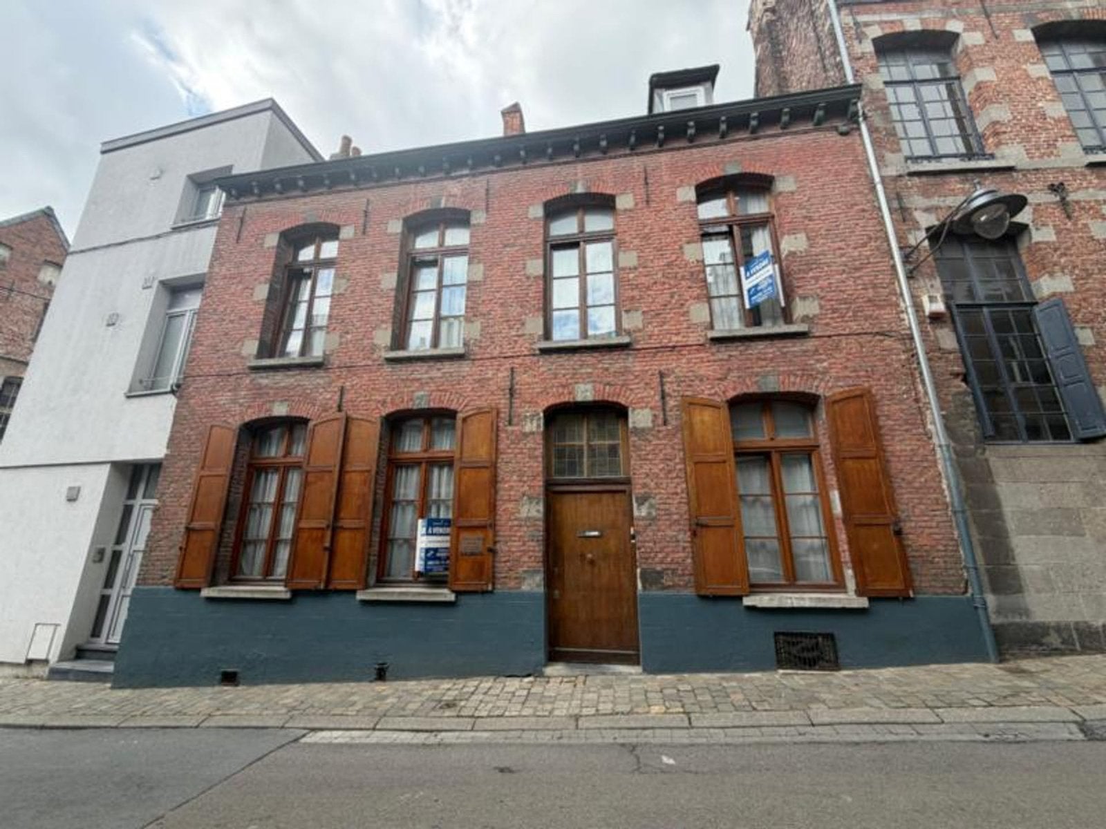 Belle maison, centre de Mons à vendre, Immo, Huizen en Appartementen te koop, Vrijstaande woning, 4 kamers, Provincie Henegouwen
