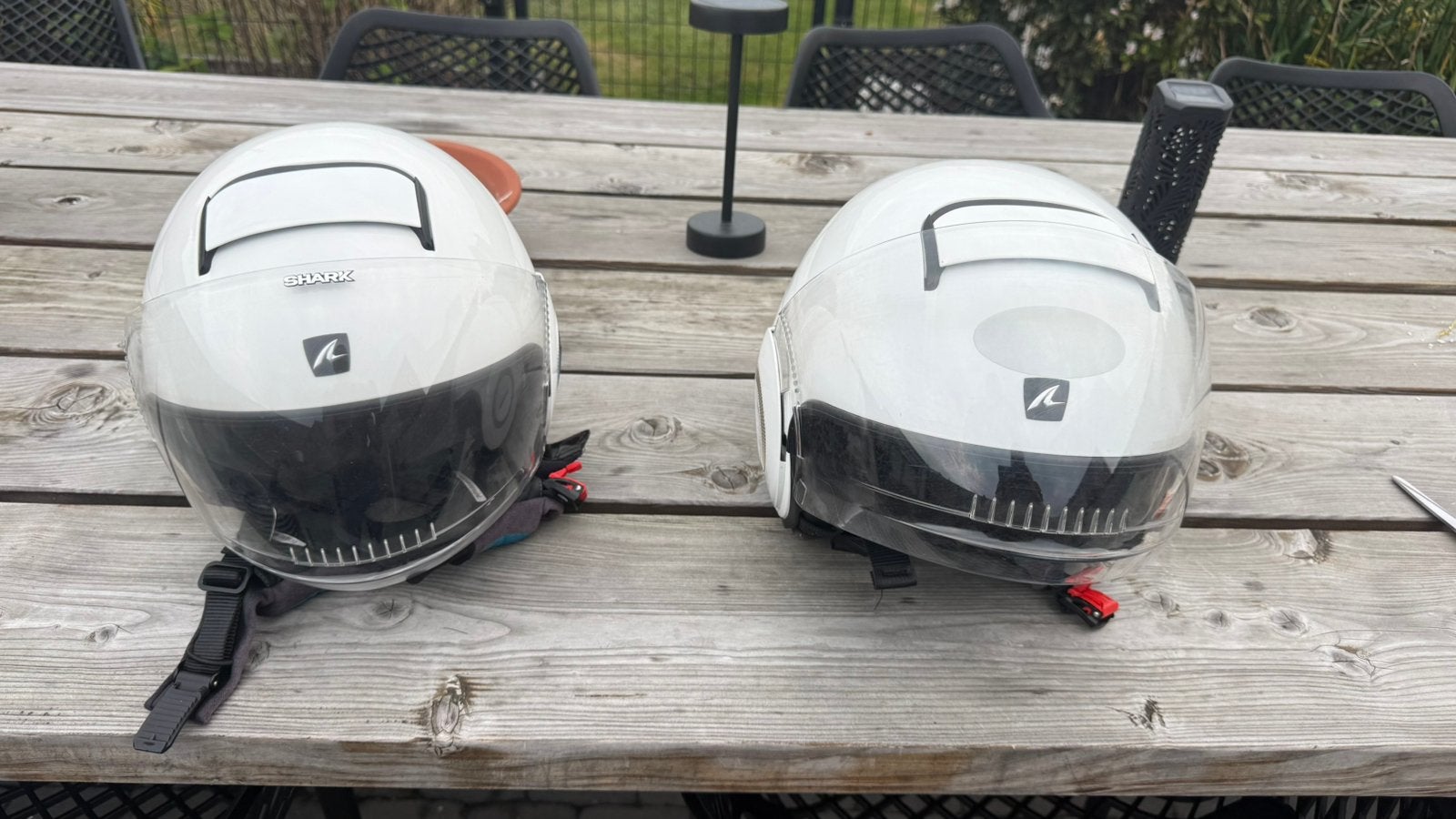 2 shark helmen met zonnevizier, Enlèvement ou Envoi, Comme neuf