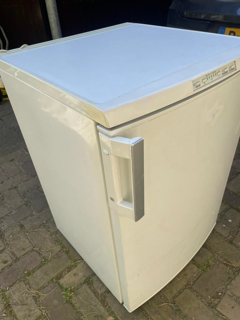 Koelkast AEG met vriesvakje  60x60x86cm, Elektronische apparatuur, Vriezers en Diepvrieskisten, Ophalen, Gebruikt