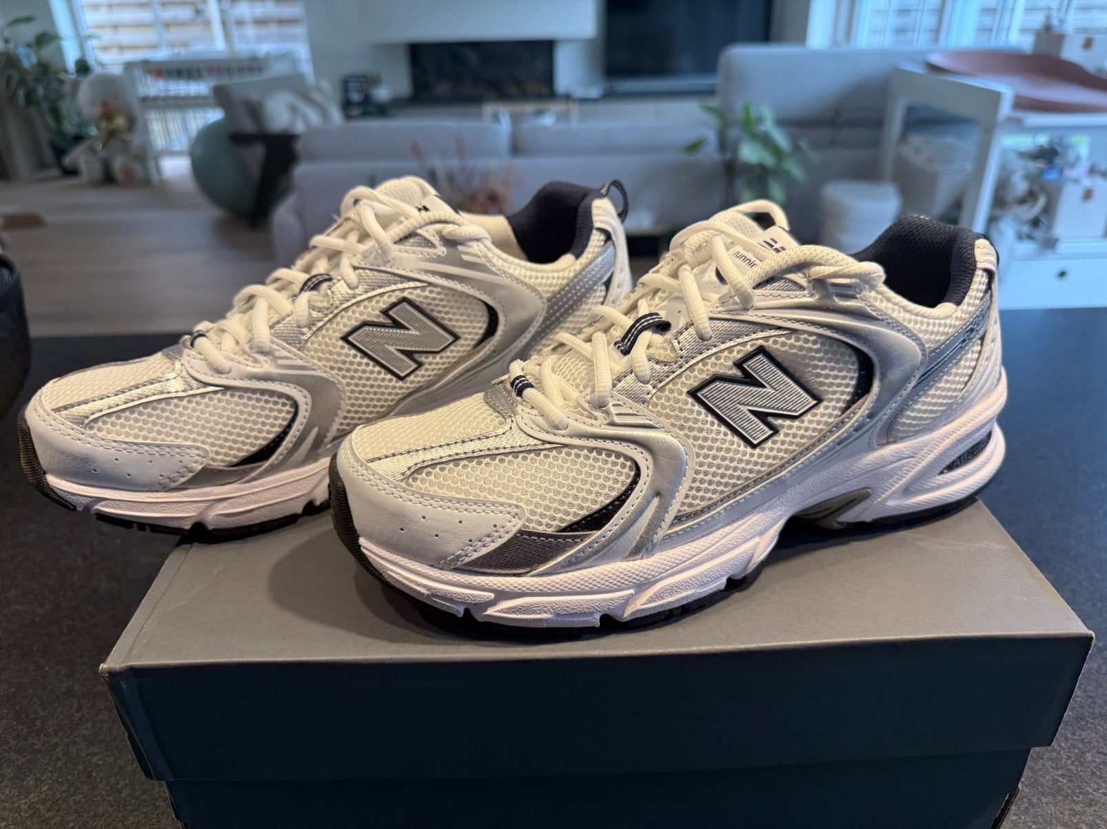 New Balance 530 maat 42, Comme neuf, Enlèvement, Blanc, Baskets