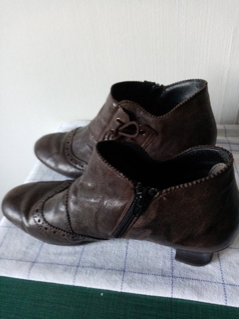 Winterschoenen, Ophalen, Bruin, Lage of Enkellaarzen, Gedragen