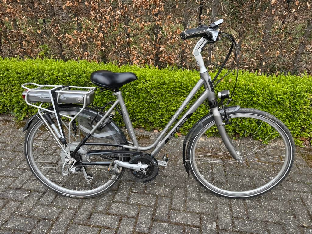 Electrische fiets dames/heren Batavus, Ophalen, Zo goed als nieuw, Batavus