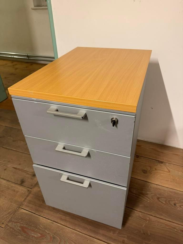 Bureau kast, Ophalen of Verzenden, Zo goed als nieuw