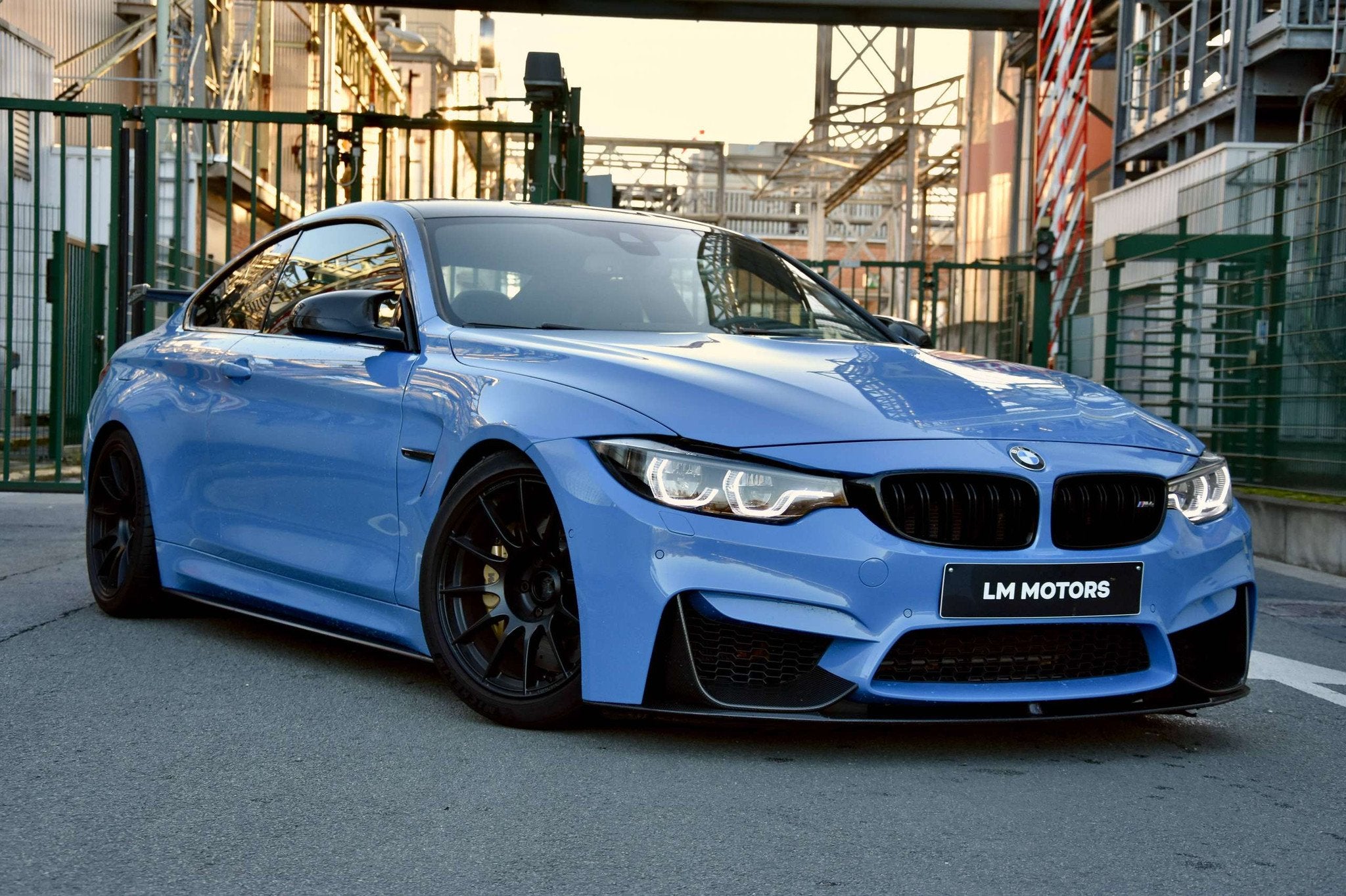 BMW M4 M4 Coupé 3.0 DKG Drivelogic *GTS LOOK* CARBON* HUD *, Auto's, Automaat, 4 zetels, Achterwielaandrijving, Gebruikt