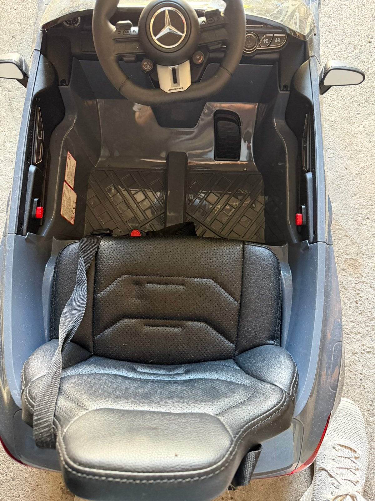 Electric auto voor kinderen, Enfants & Bébés, Jouets | Extérieur | Véhicules à batterie, Neuf