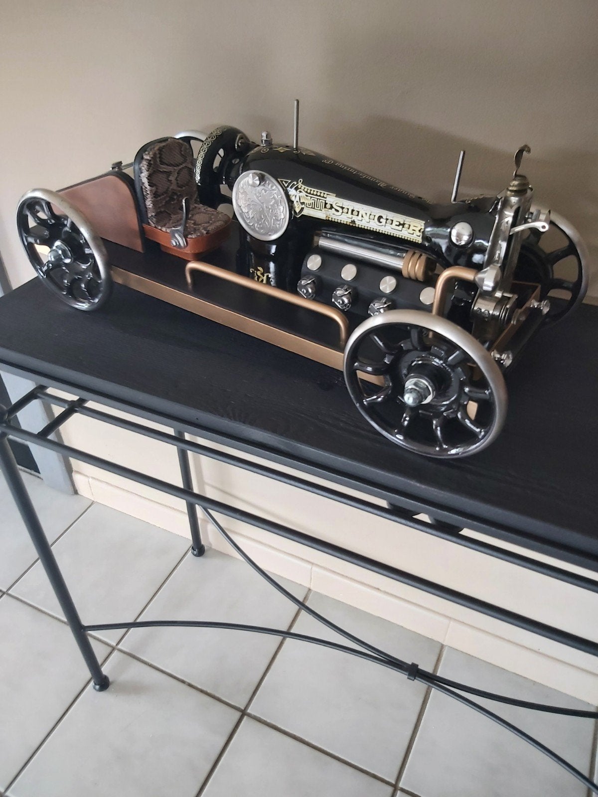Singer, Collections, Enlèvement