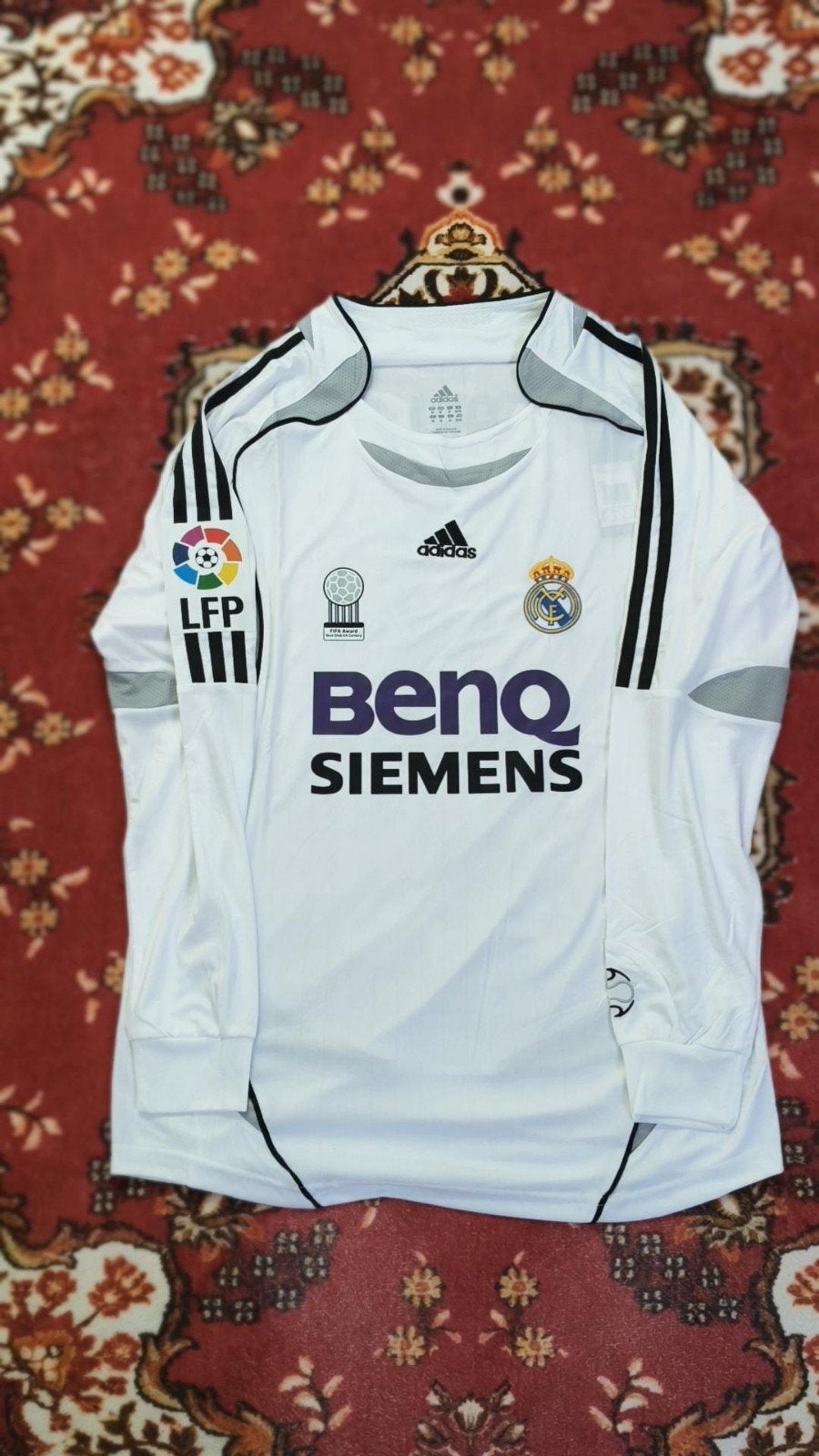 Real madrid roberto carlos teneu shirt, Kleding | Heren, T-shirts, Ophalen of Verzenden, Nieuw, Maat 48/50 (M), Adidas