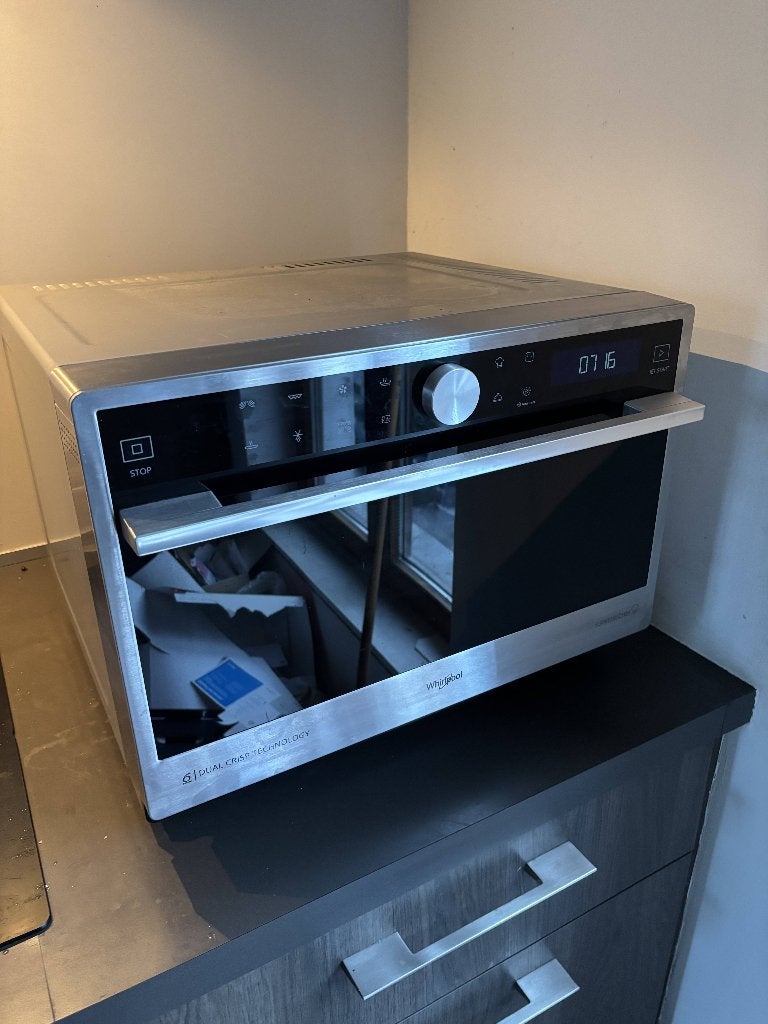 Whirlpool combi-microgolfoven, Elektronische apparatuur, Microgolfovens, Gebruikt, Ophalen of Verzenden, Draaiplateau, Vrijstaand