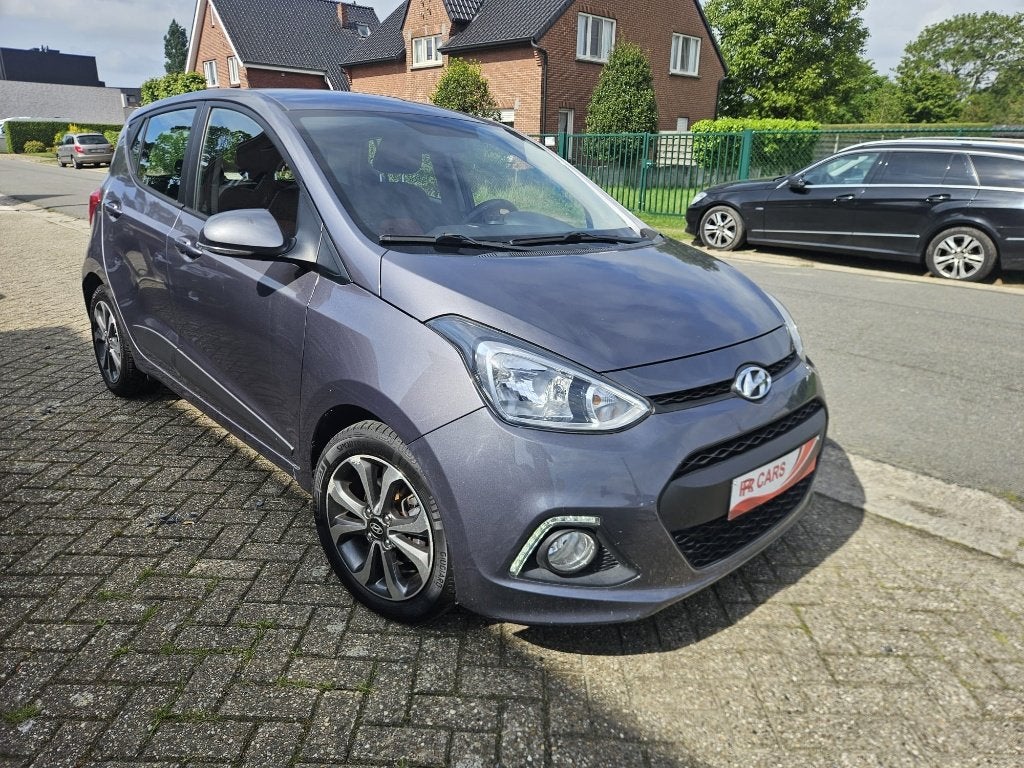 HYUNDAI i10/2016/essence/EURO6B/106DKM/climatisation, Autos, Hyundai, Argent ou Gris, Achat, Entreprise, Boîte manuelle