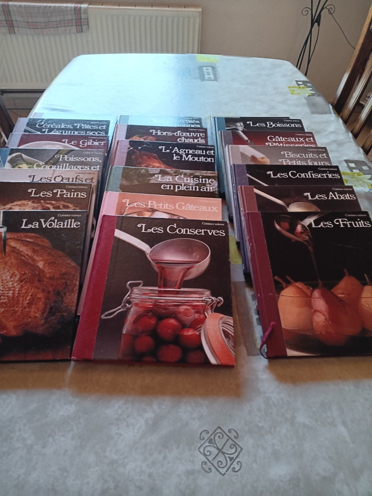 Livres de cuisine , 20 euros,  peut se vendre à la pièce, Enlèvement