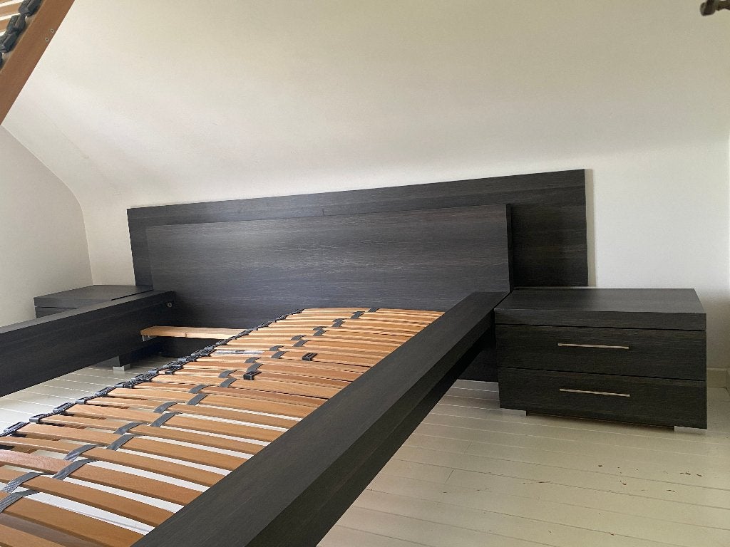 Zeer degelijk houten bed met achterwand en kastjes, Huis en Inrichting, Ophalen, Gebruikt, Tweepersoons, Verstelbaar