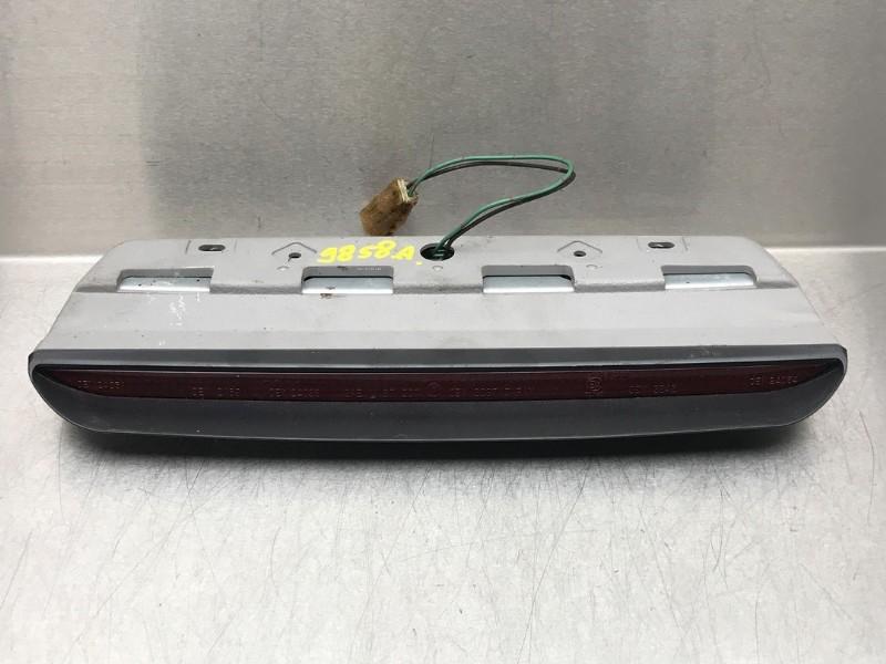 FEU STOP CENTRAL ARRIERE Subaru Impreza II Plus (GG), Utilisé, Subaru