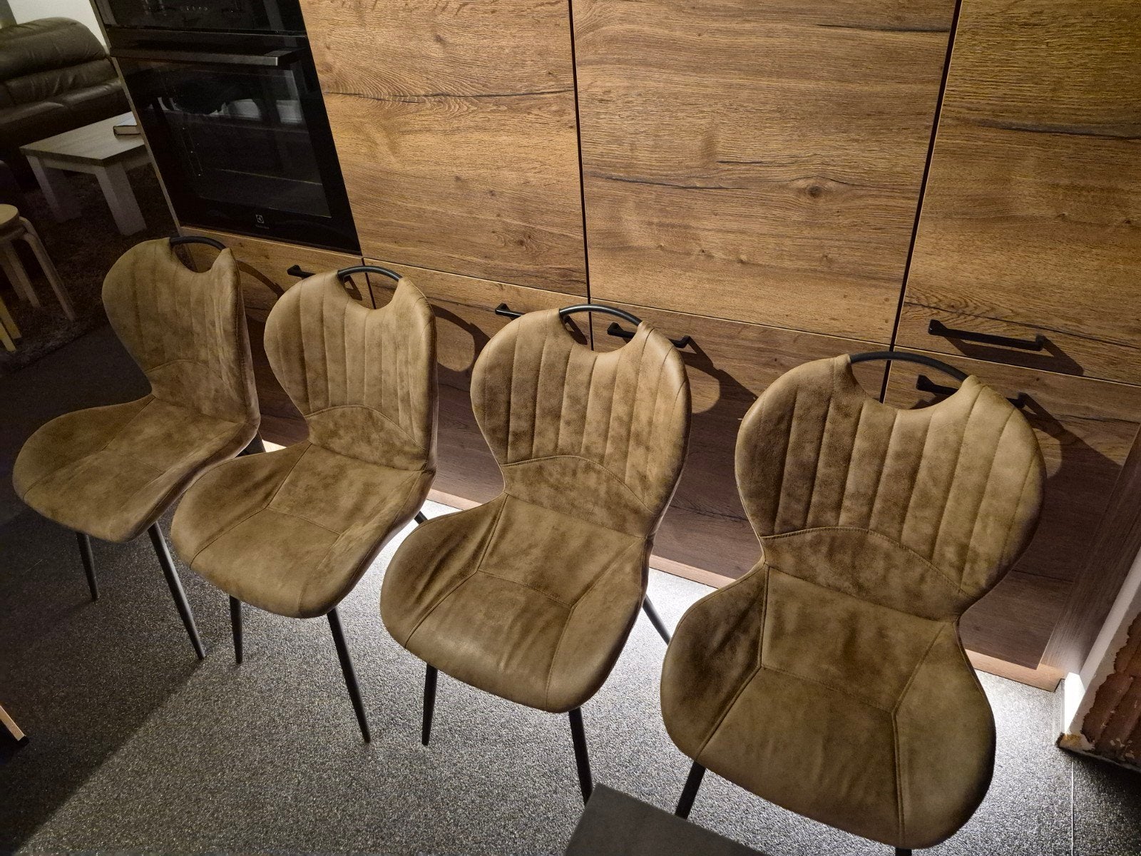4 eetkamerstoelen, Huis en Inrichting, Stoelen, Ophalen, Bruin, Vier, Landelijke stijl