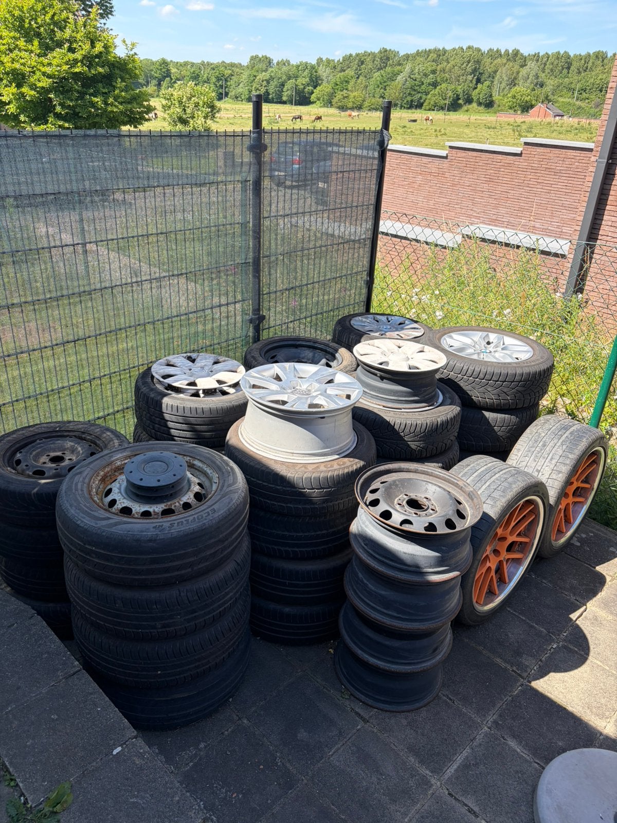 Lot de pneus, jantes,… pour bmw, Ophalen, Zo goed als nieuw