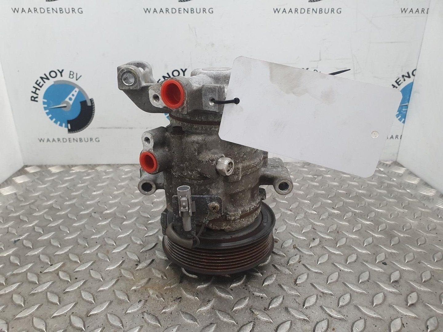 TOYOTA HILUX 2.4 D-4D-F DC Prof. AIRCO COMPRESSOR / AIRCOPOM, Ophalen of Verzenden, Gebruikt, ARN erkend