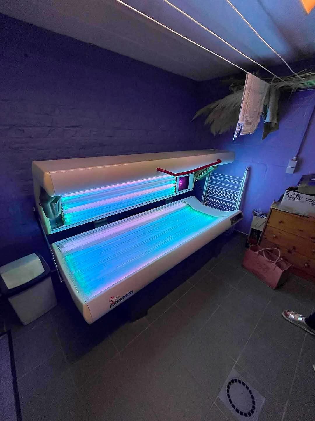 Solarium, Electroménager, Solarium, Banc solaire & Bronzage facial, Enlèvement ou Envoi, Comme neuf