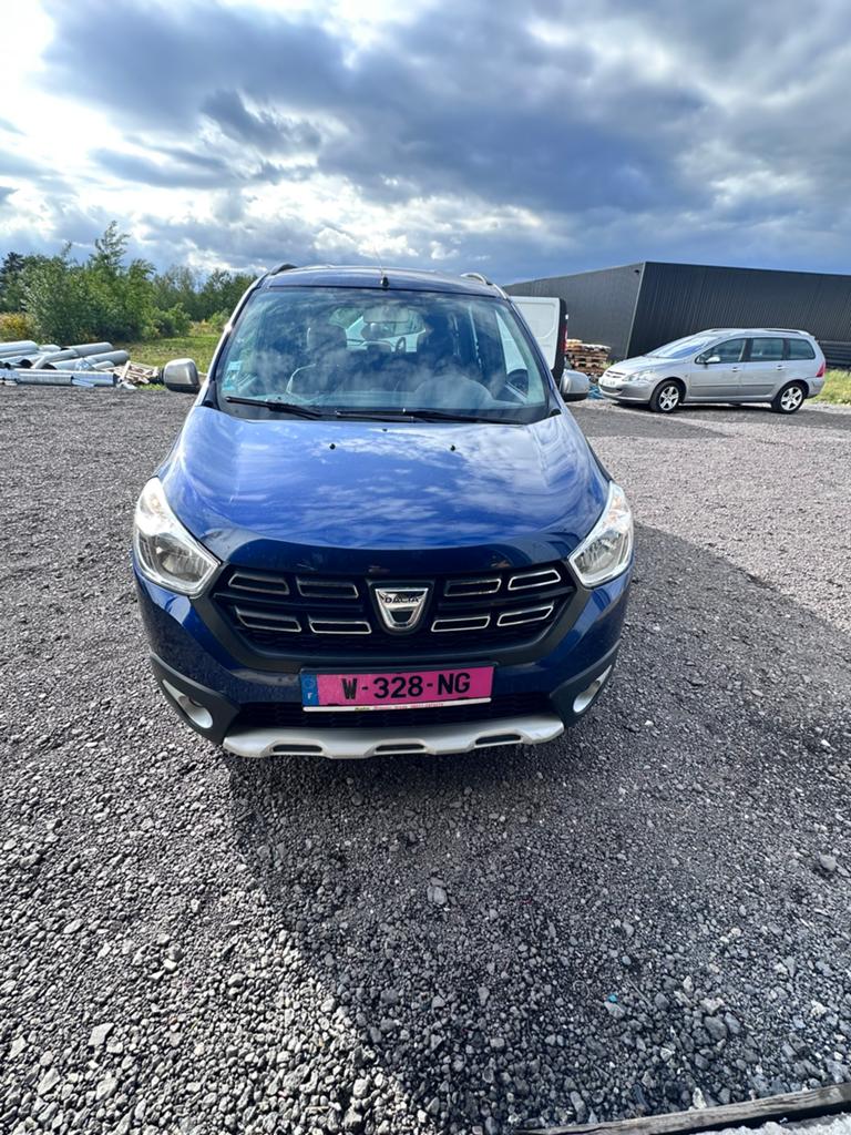 Dacia Lodgy 1.2 Tce 115cv, Auto's, Dacia, Stof, Zwart, Blauw, Lodgy