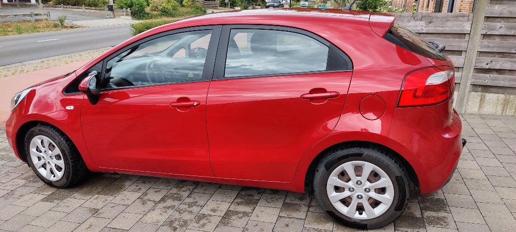Kia Rio 1.2 Benzine, Airco, Trekhaak, 5 Deurs - Goede staat, Auto's, Kia, 5 deurs, Particulier, Rio, Stadsauto