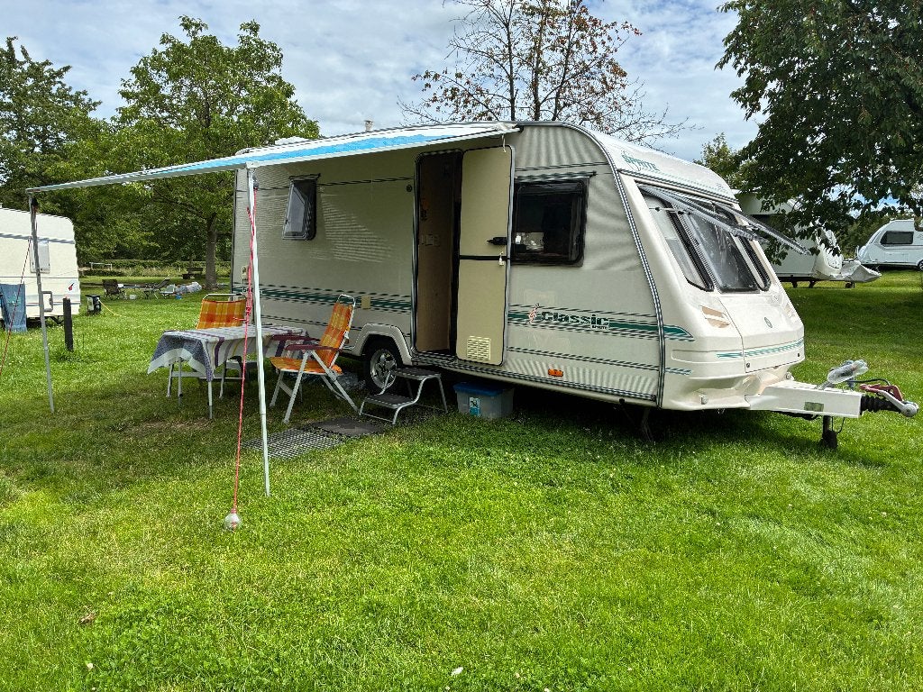 Caravan Sprite Classic 500 CF, Rondzit, Vast bed, Particulier, 4 tot 5 meter
