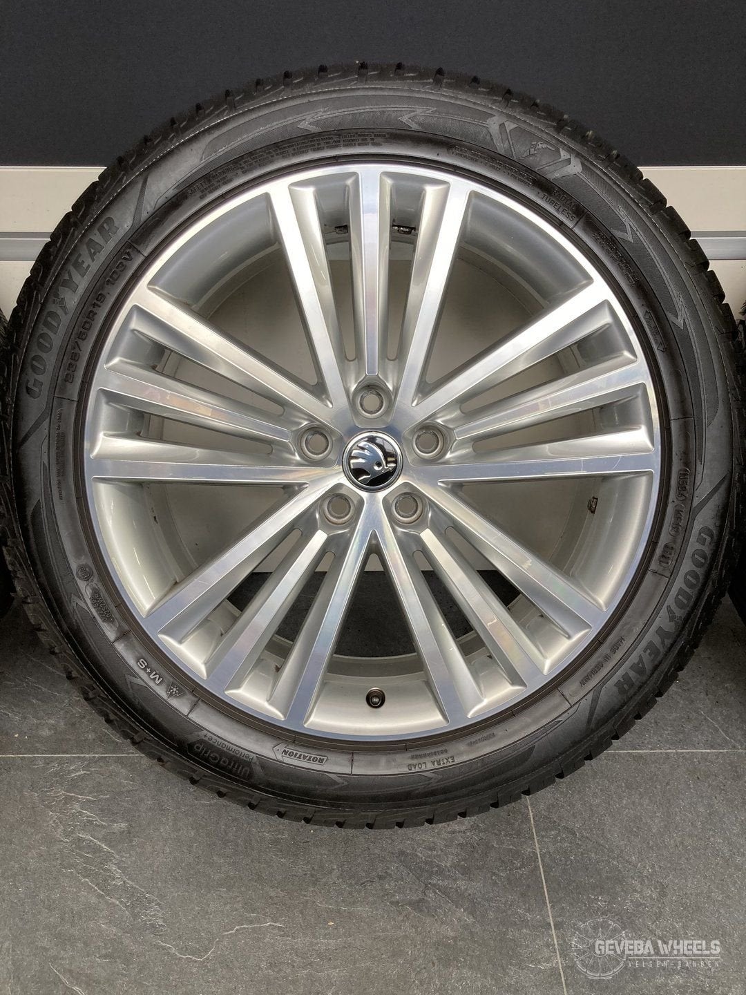 19” originele Skoda Kodiaq velgen + winterbanden 5x112   565, Auto-onderdelen, Banden en Velgen, 19 inch, Gebruikt, -, -