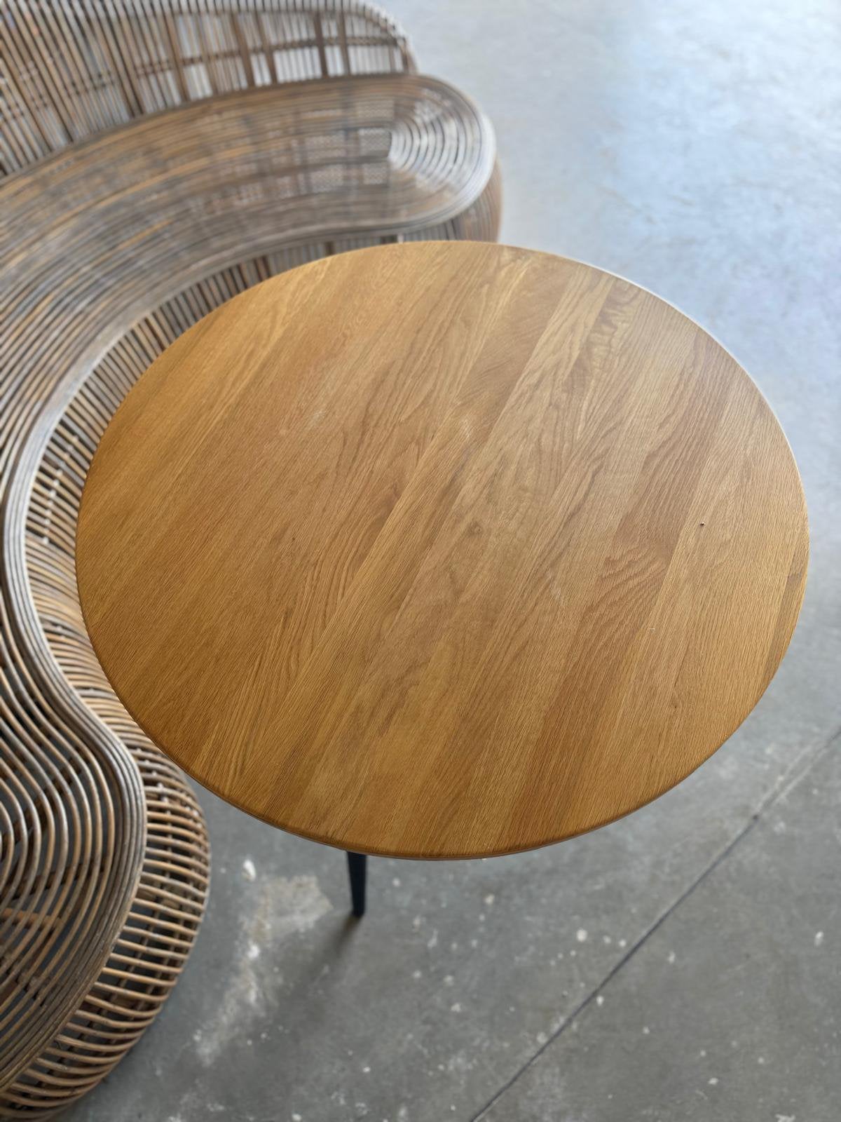 Eiken bijzettafel met stalen voet, Huis en Inrichting, Ophalen, Rond, Zo goed als nieuw, 60 cm of meer