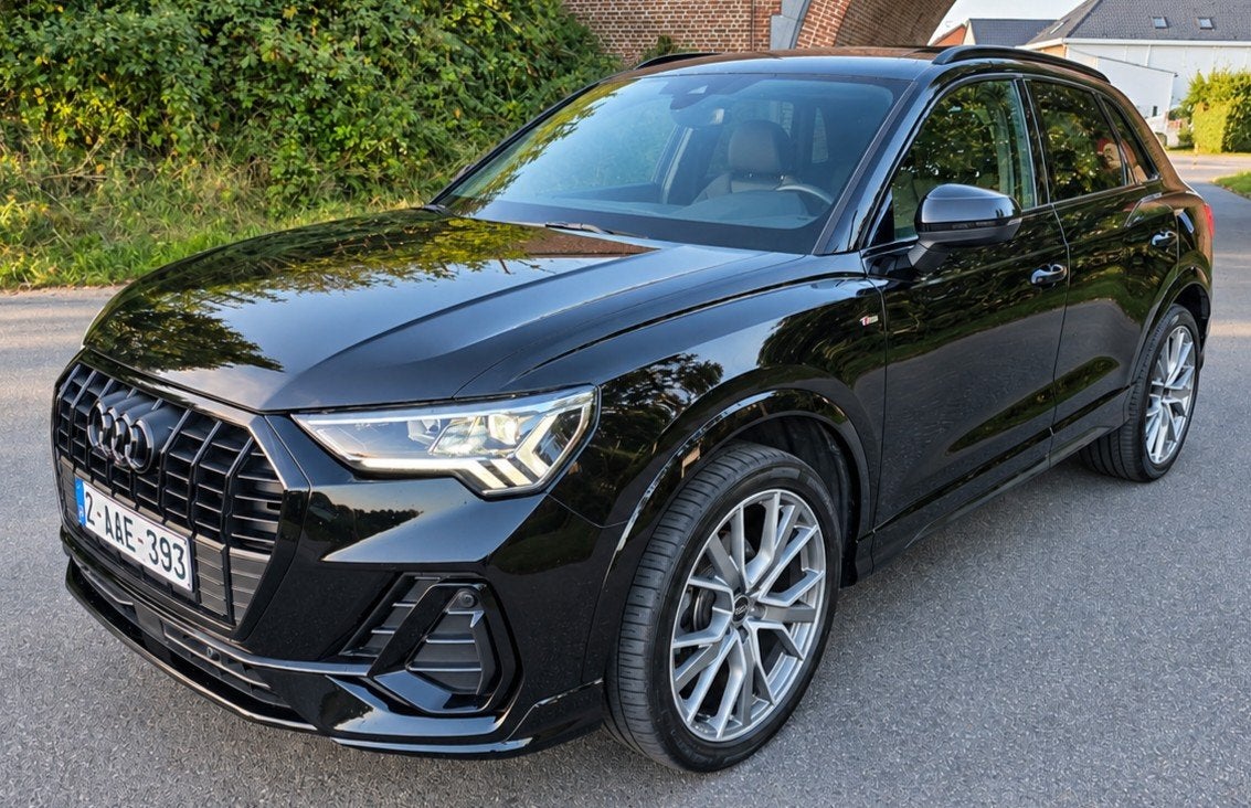Audi Q3 35 tfsi S-line, S-tronic, Autos, Cuir, Achat, Entreprise, Noir