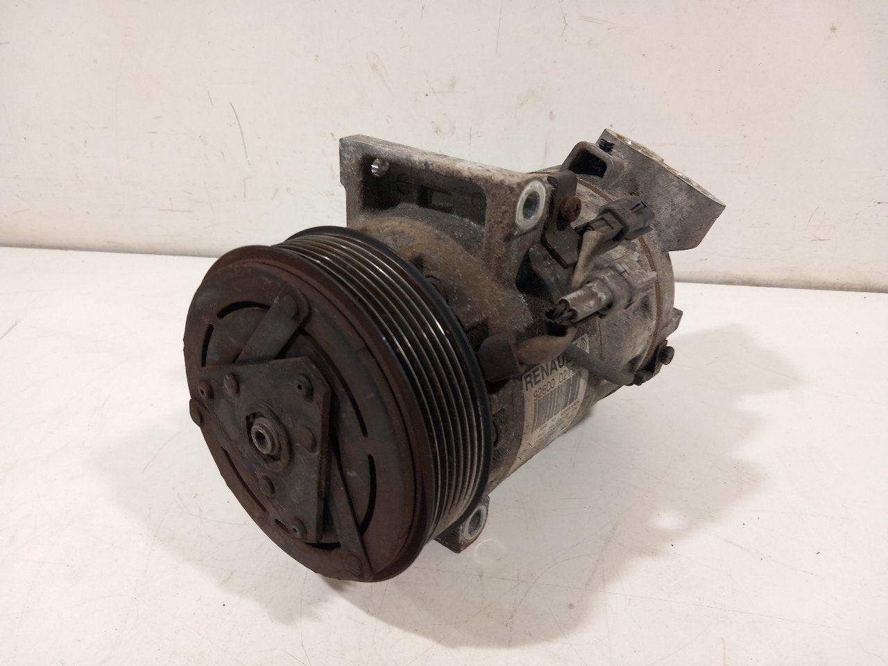 Airco pomp Renault Clio, Autos : Pièces & Accessoires, Onderdelen@venauto.nl, Van der Ven Autorecycling B.V., Ettenseweg 76, 4706 PB Roosendaal, The Netherlands