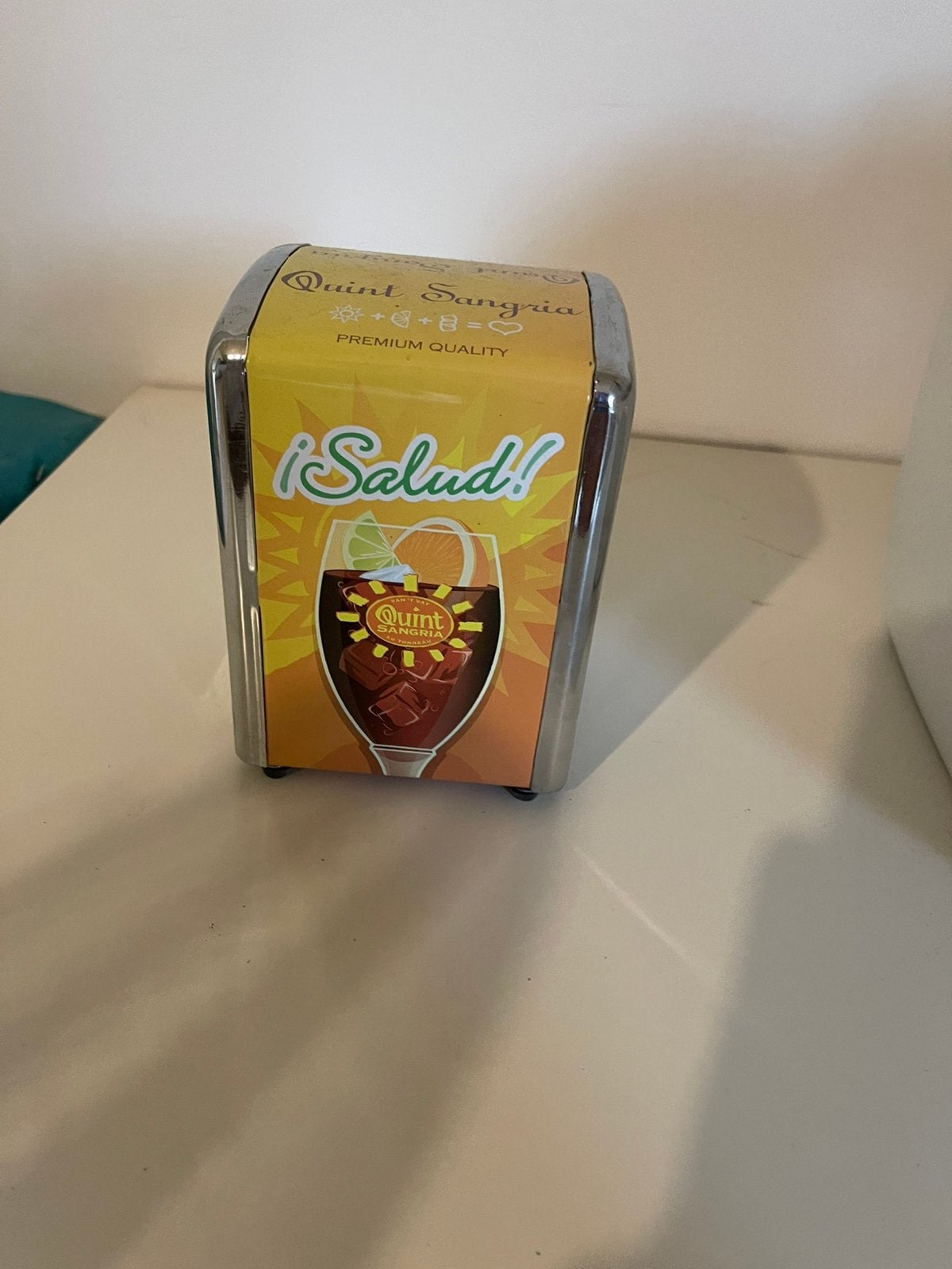 Distributeur de serviette sangria, Enlèvement, Utilisé