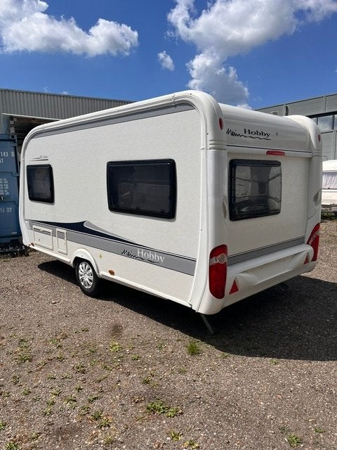 Hobby 440 bj 2011, Caravans en Kamperen, Caravans, Particulier, tot en met 4, 1000 - 1250 kg, Treinzit, Hobby, Dwarsbed, Vast bed