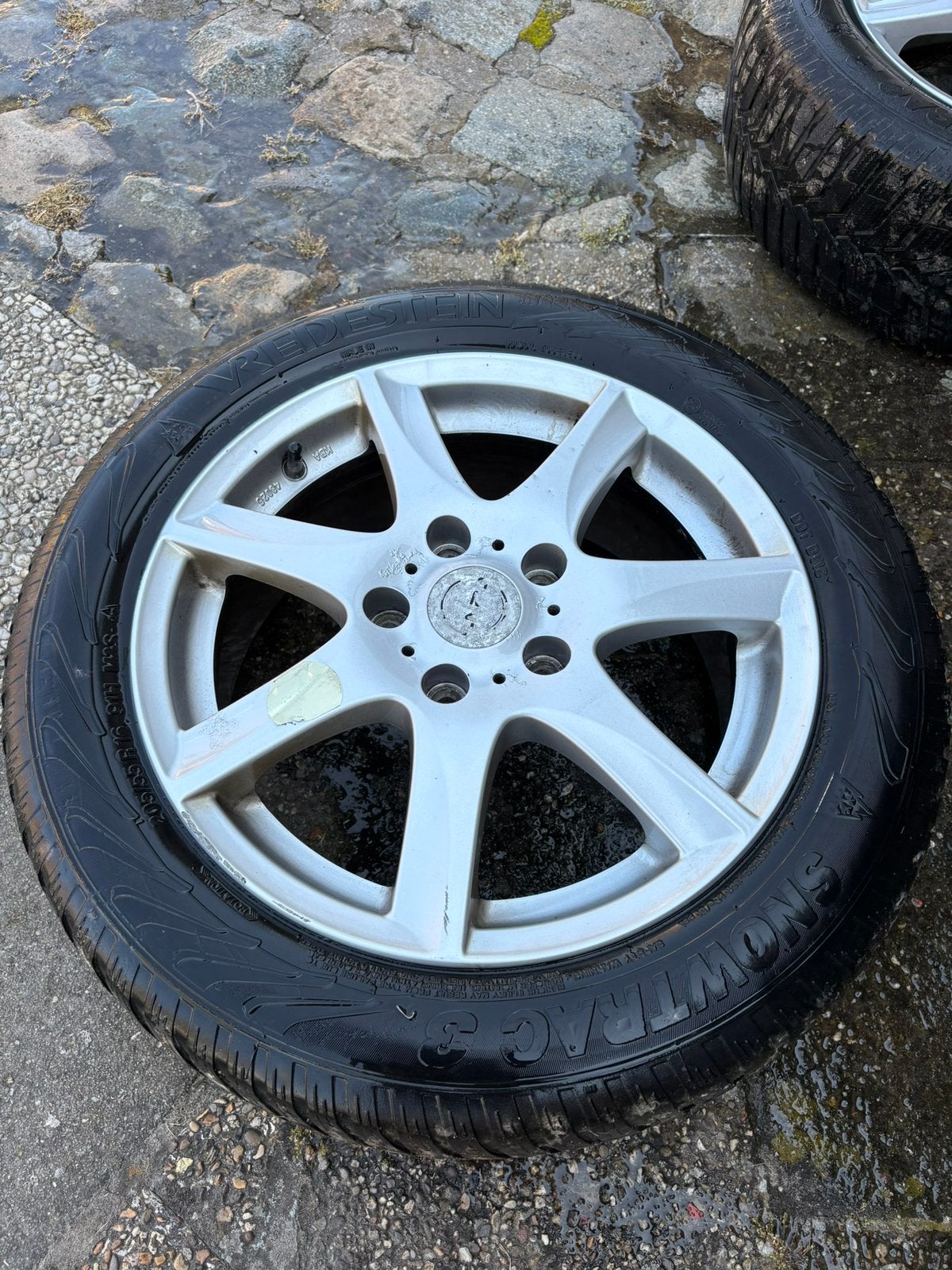 Set van 4 winterbanden op velg (voor oa. Renault Megane III), Auto-onderdelen, Banden en Velgen, Ophalen, Winterbanden, Velg(en)