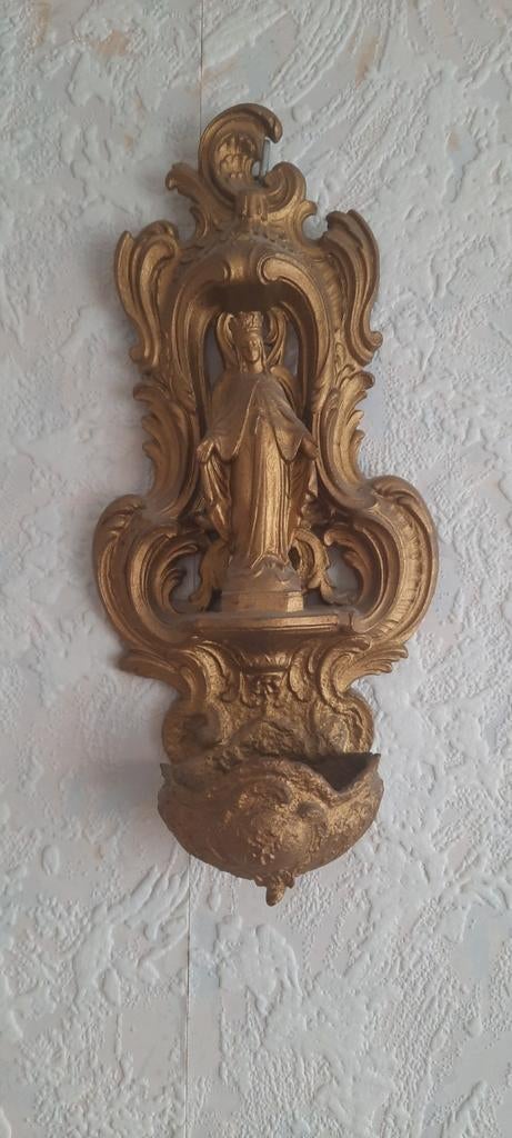 Wijwatervat goudkleurig, Ophalen