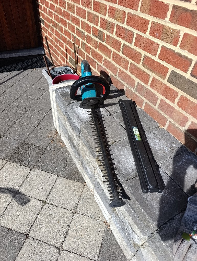 Taille haie Bosh sur accu, Enlèvement ou Envoi, Utilisé, 20 à 29 mm, Bosch