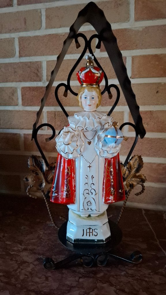 Porseleinen jezus, Ophalen