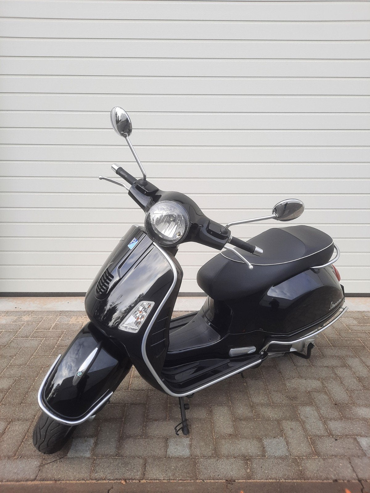 vespa gts 125 cc.   *2147 km*, Fietsen en Brommers, Ophalen