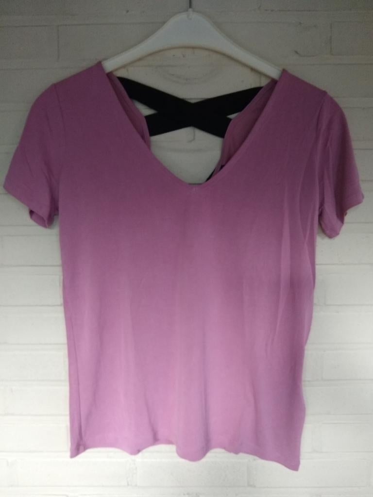 T-shirt/haut rose poudré + ruban noir au dos, Kiabi, S, Vêtements | Femmes, T-shirts, Neuf, Taille 36 (S), Rose, Manches courtes