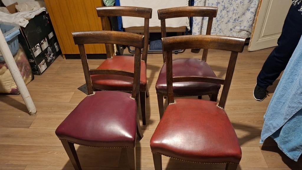 4 chaises en cuir, Antiquités & Art, Antiquités | Meubles | Chaises & Canapés, Enlèvement