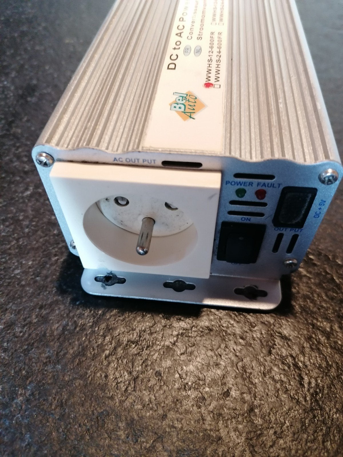 Convertisseur 12v 220v 600 watts 1500 en crête., Enlèvement, Utilisé
